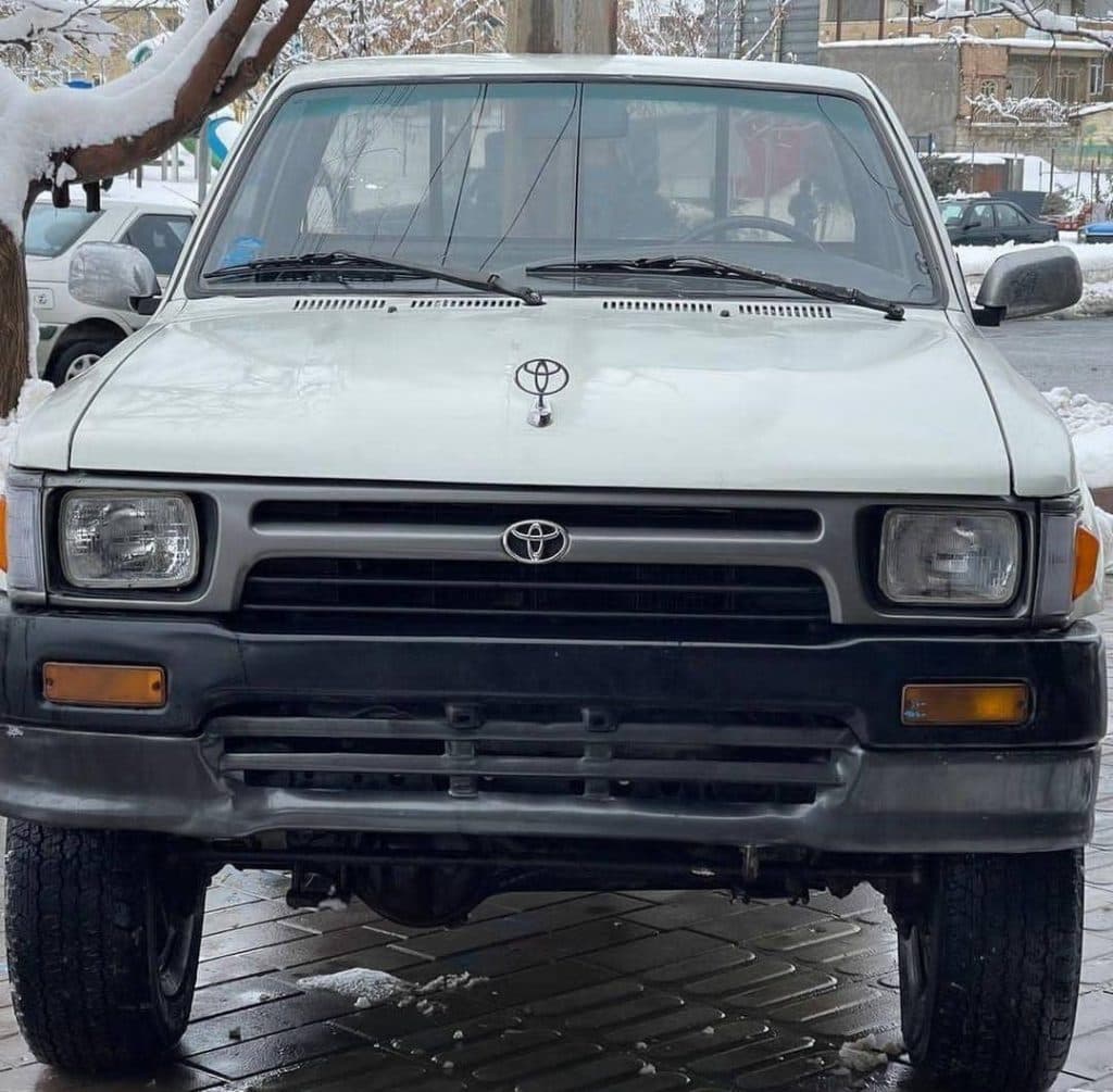 خرید و فروش خودرو تویوتا حسینی در سقز کردستان