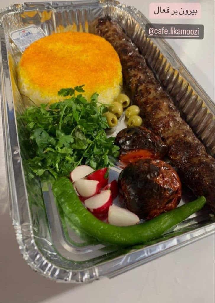 کافه رستوران لیکاموزی در محمودآباد مازندران