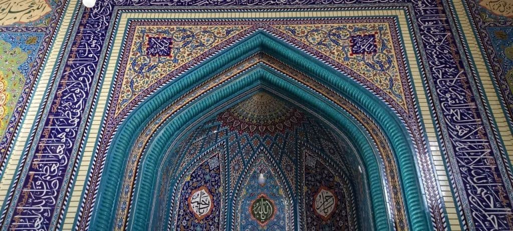 کاشی کاری و نماکاری اماکن مذهبی و مساجد علیزاده در بابل