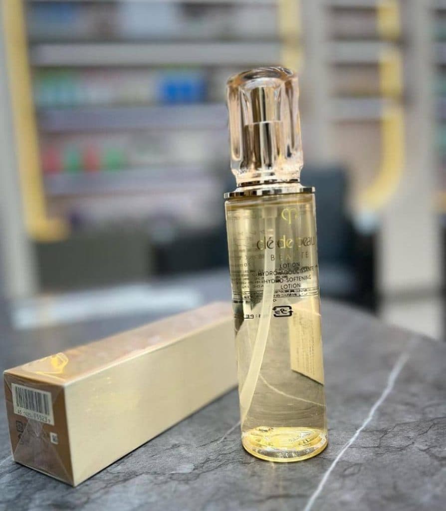 فروشگاه آرایشی و مراقبتی پوست دختر روز در بندرعباس