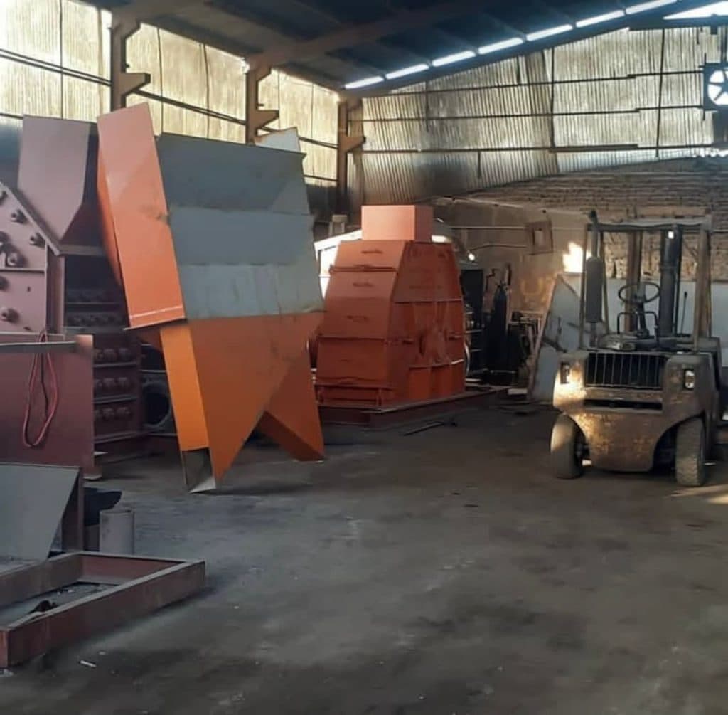 ساخت و تعمیرات تاسیسات شن و ماسه زرین سنگ شکن آراد در تهران