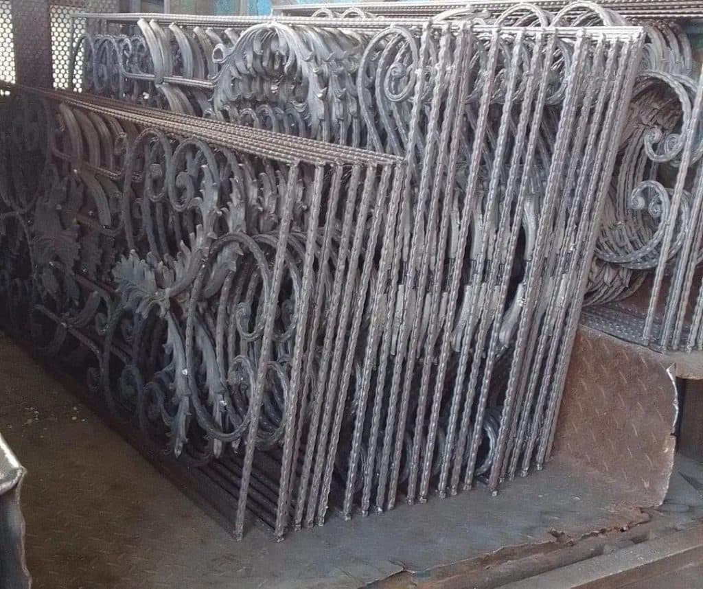 تولیدی گلنرده آهنی مرتضی آئینه وند در تهران