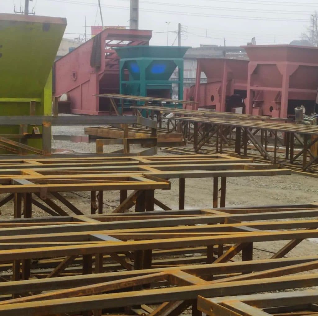 ساخت دستگاه سنگ شکن و شن و ماسه و بتن آماده منافی در تهران