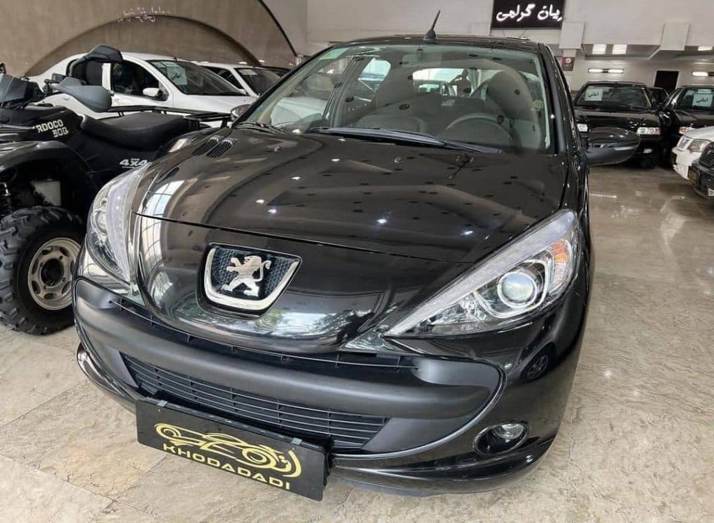 اتوگالری و نمایشگاه اتومبیل اتوتاپ خدادادی در گرگان گلستان