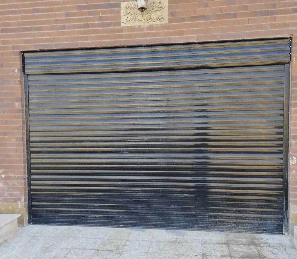 اجرا و نصب کرکره برقی و جک پارکینگی و شیشه سکوریت میراب در کاشان