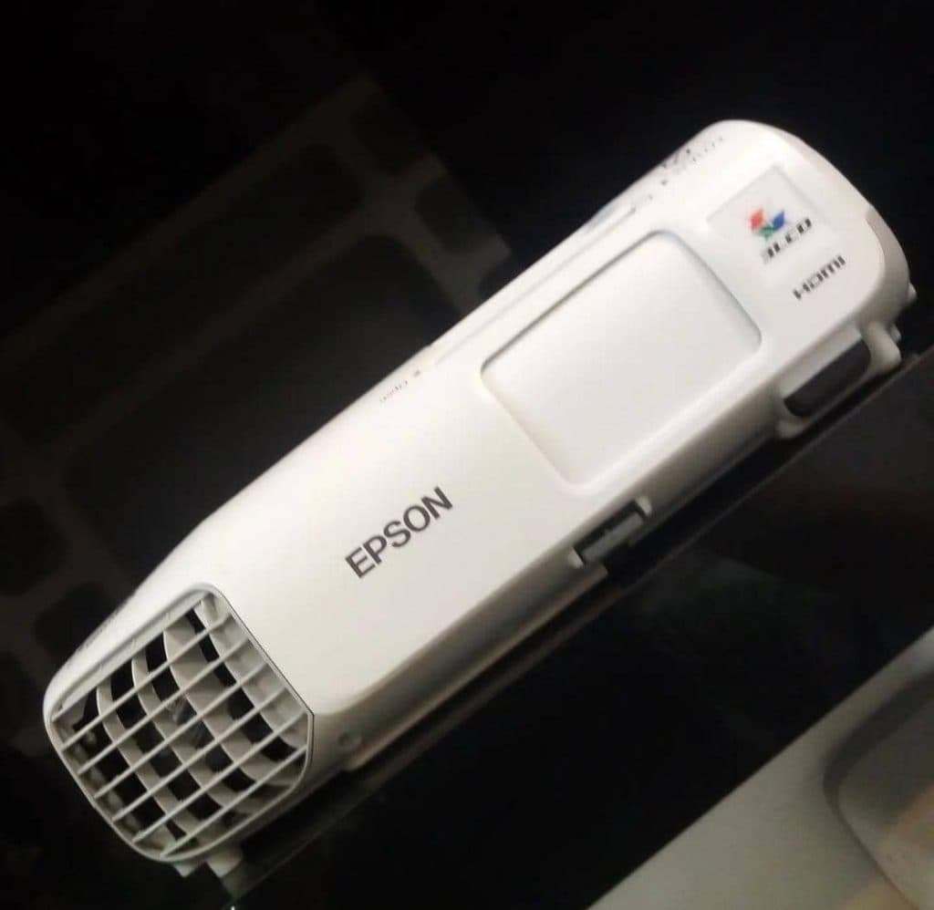 فروشگاه ویدیو پروژکتور ویرا استور در کرمان