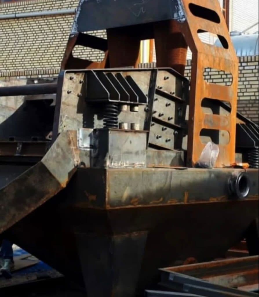 ساخت دستگاه سنگ شکن و شن و ماسه و بتن آماده منافی در تهران