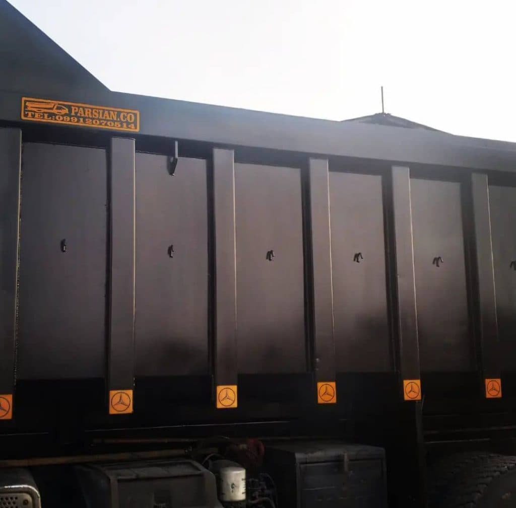 آهنگری و اتاق سازی ساخت کمپرسی ماشین سنگین پارسیان کمپرس در زنجان