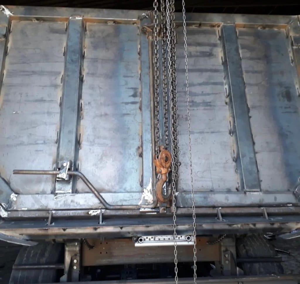 تریلی سازی کمپرسی دو و سه محور و کفی و لبه طاها باستان در همدان