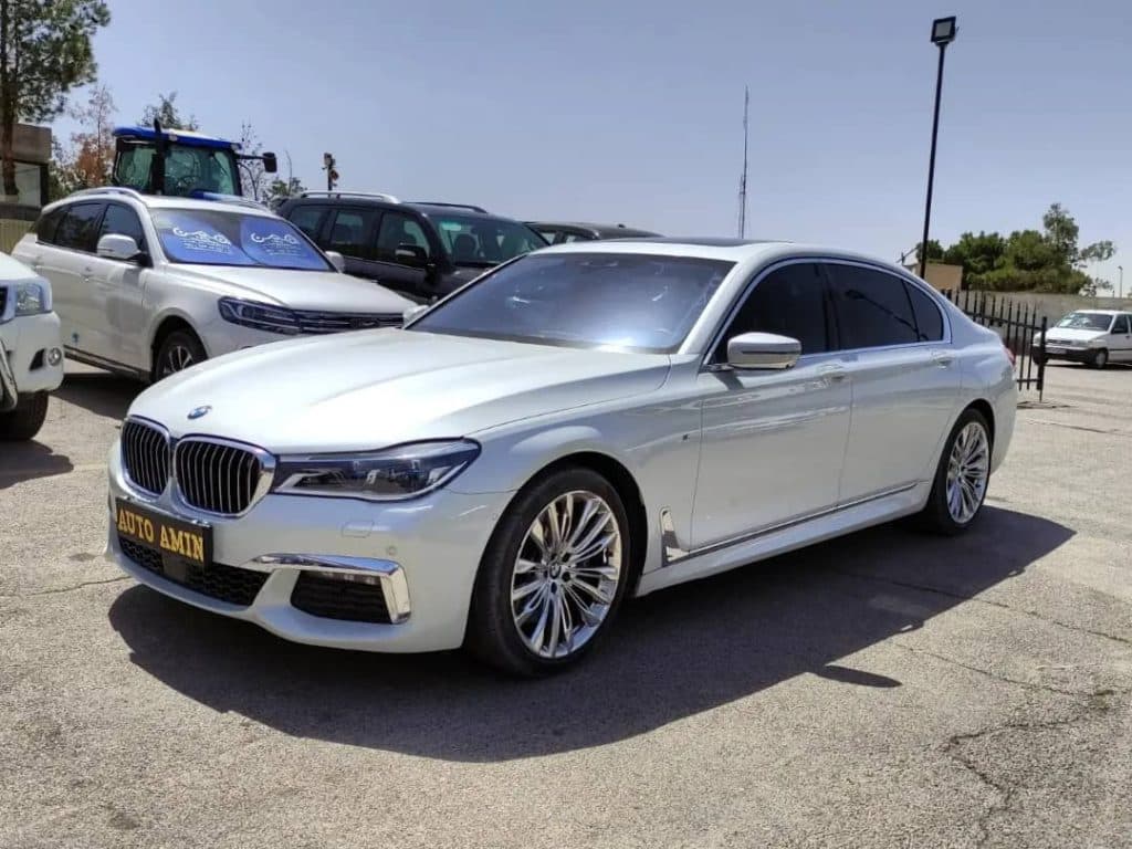 نمایشگاه ماشین اتو امین در اصفهان