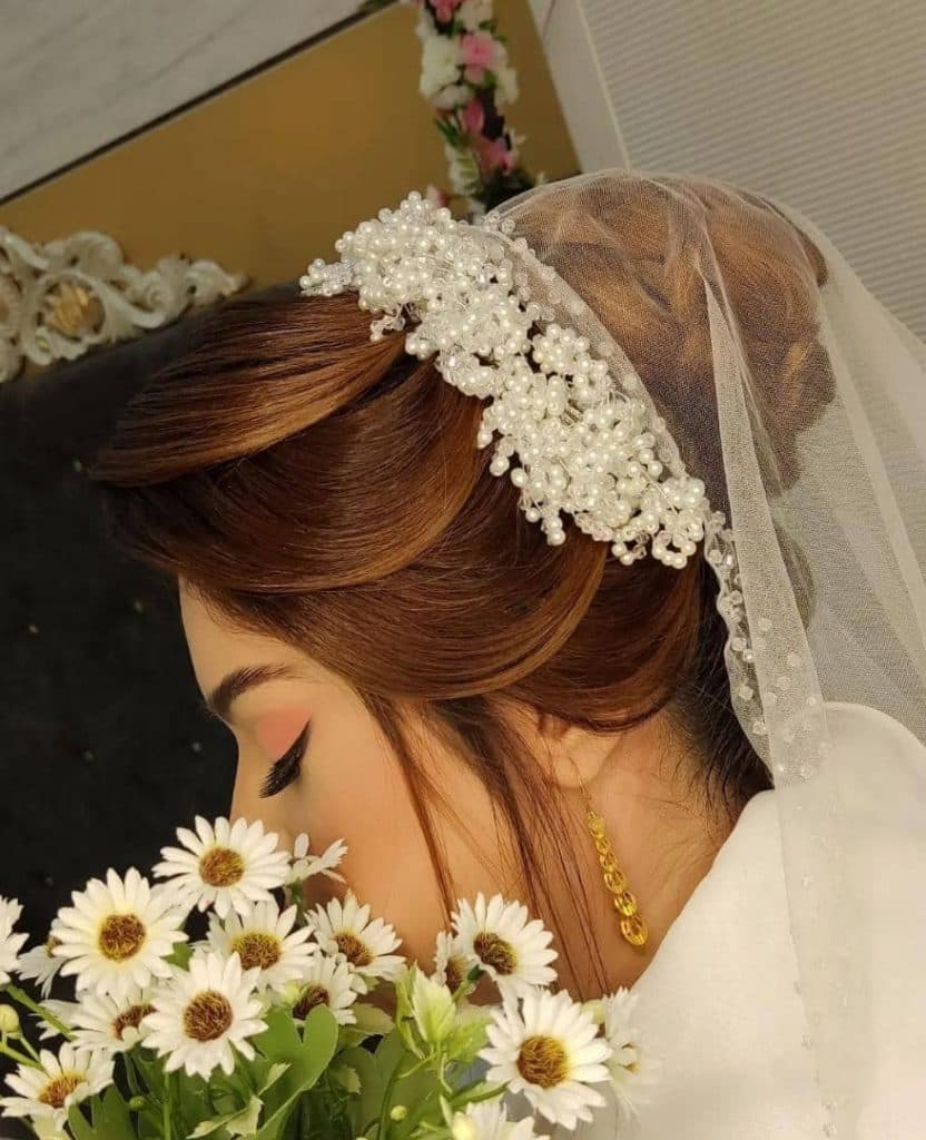 خدمات تخصصی میکاپ مینا نامداری در کوه چنار فارس