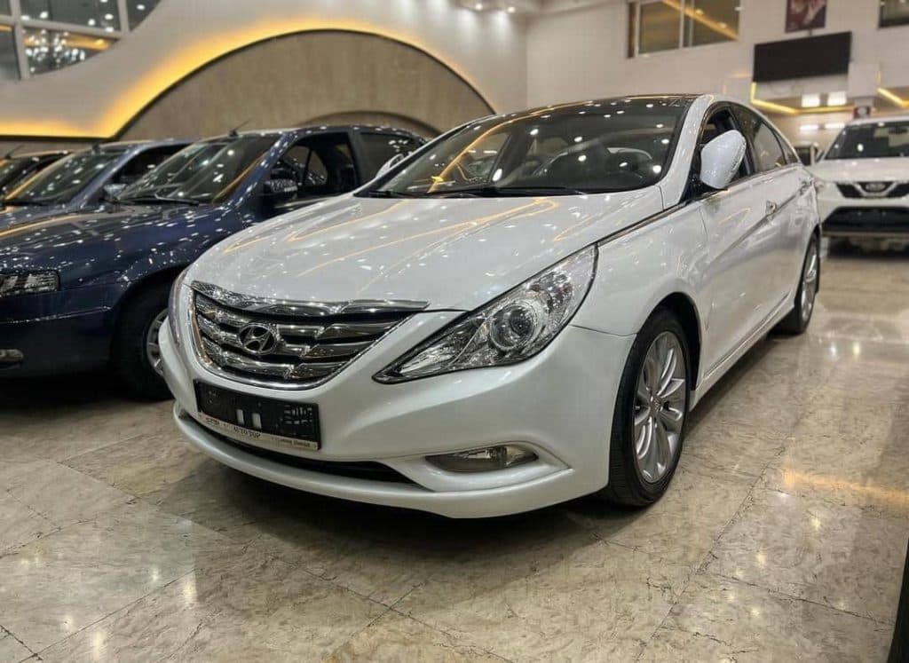 اتوگالری و نمایشگاه اتومبیل اتوتاپ خدادادی در گرگان گلستان