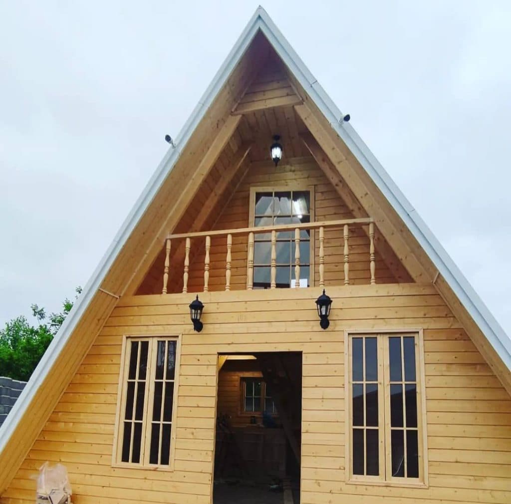 ساخت و اجرا کلبه چوبی تلار آلاچیق و کلبه سوئیسی تلار سازان گیل در گیلان