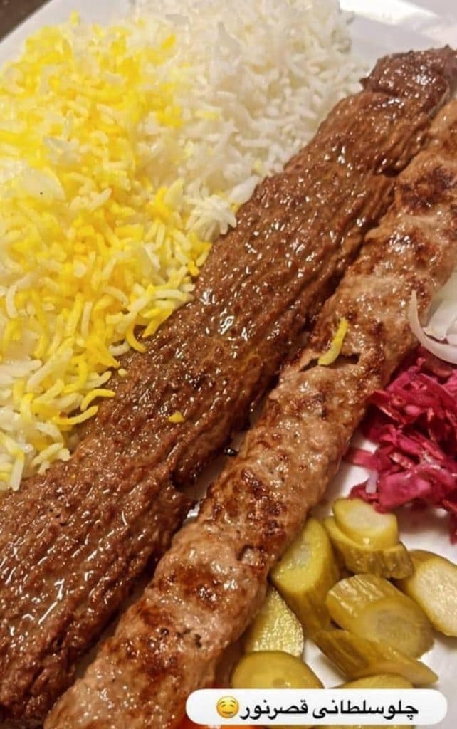 رستوران و تالار قصر نور در یزد