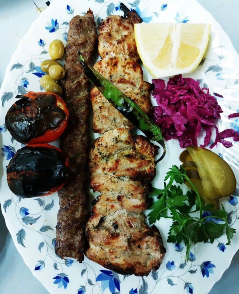 شرکت پخت غذاهای ایرانی نگین طبخ اسپادان در اصفهان