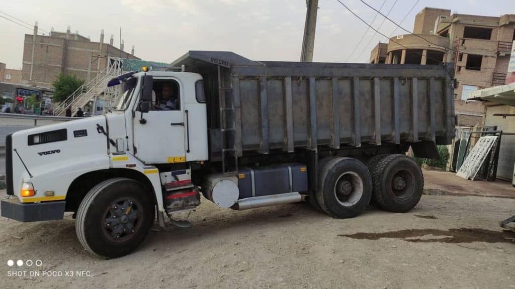 کارگاه اتاق سازی ماشین سنگین پیشرو کمپرس در بوکان آذربایجان غربی