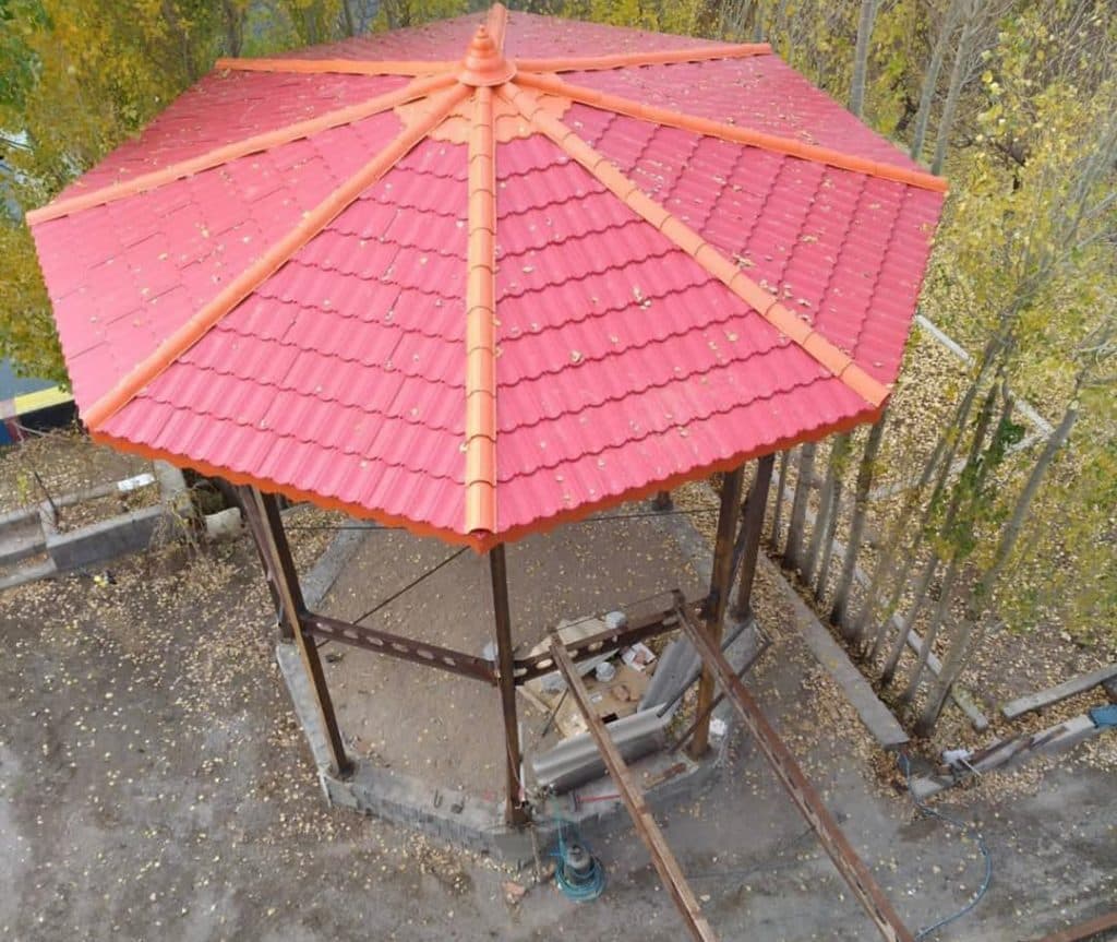 ساخت و نصب ورق شیروانی و سازه های فلزی ویلا عزیزپور در تبریز