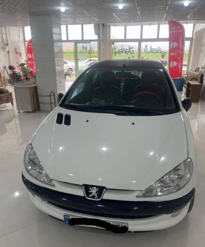 نمایشگاه ماشین و اتو گالری قاسمی در نقده آذربایجان غربی