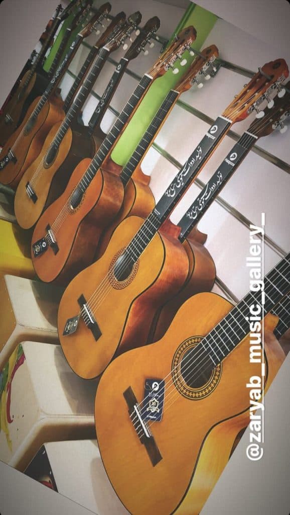 فروشگاه لوازم موسیقی زریاب در بوکان