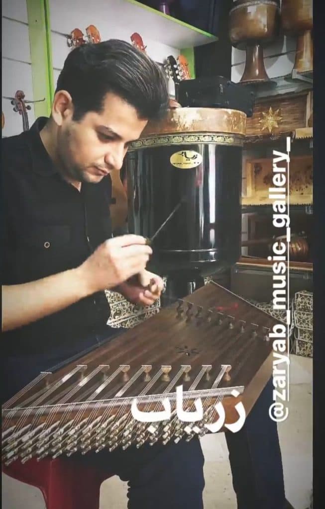 فروشگاه لوازم موسیقی زریاب در بوکان