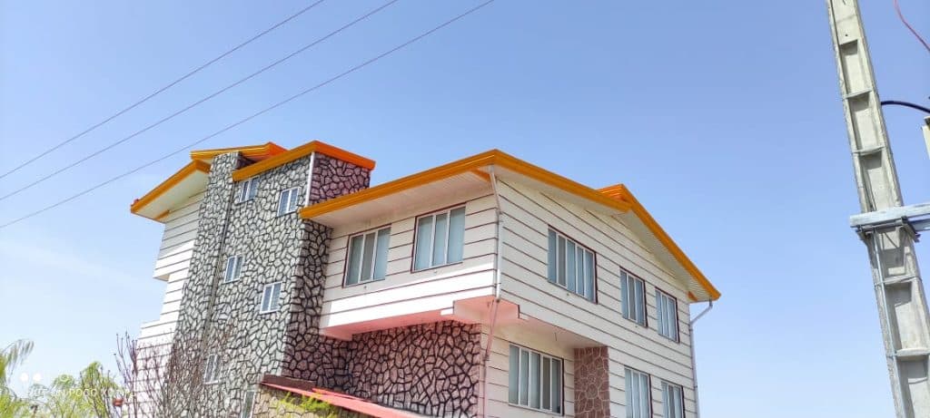 ساخت و نصب ورق شیروانی و سازه های فلزی ویلا عزیزپور در تبریز