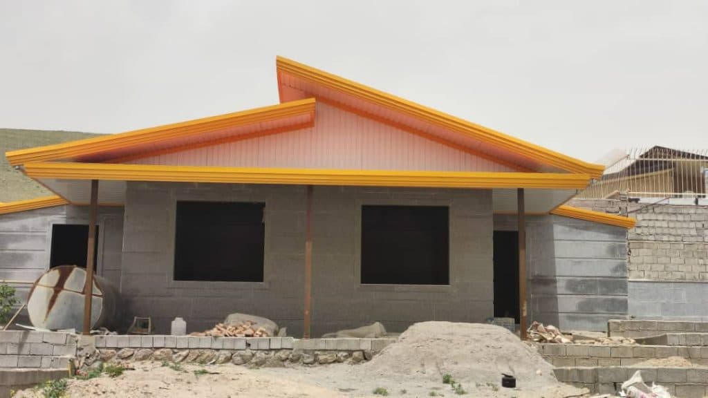 ساخت و نصب ورق شیروانی و سازه های فلزی ویلا عزیزپور در تبریز