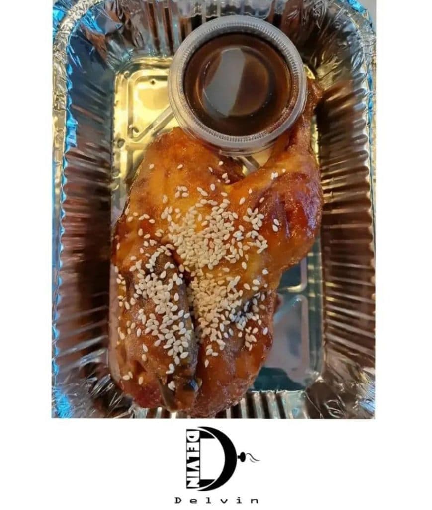 بیرون بر و آشپزخانه غذای ایرانی دلوین در بندرعباس