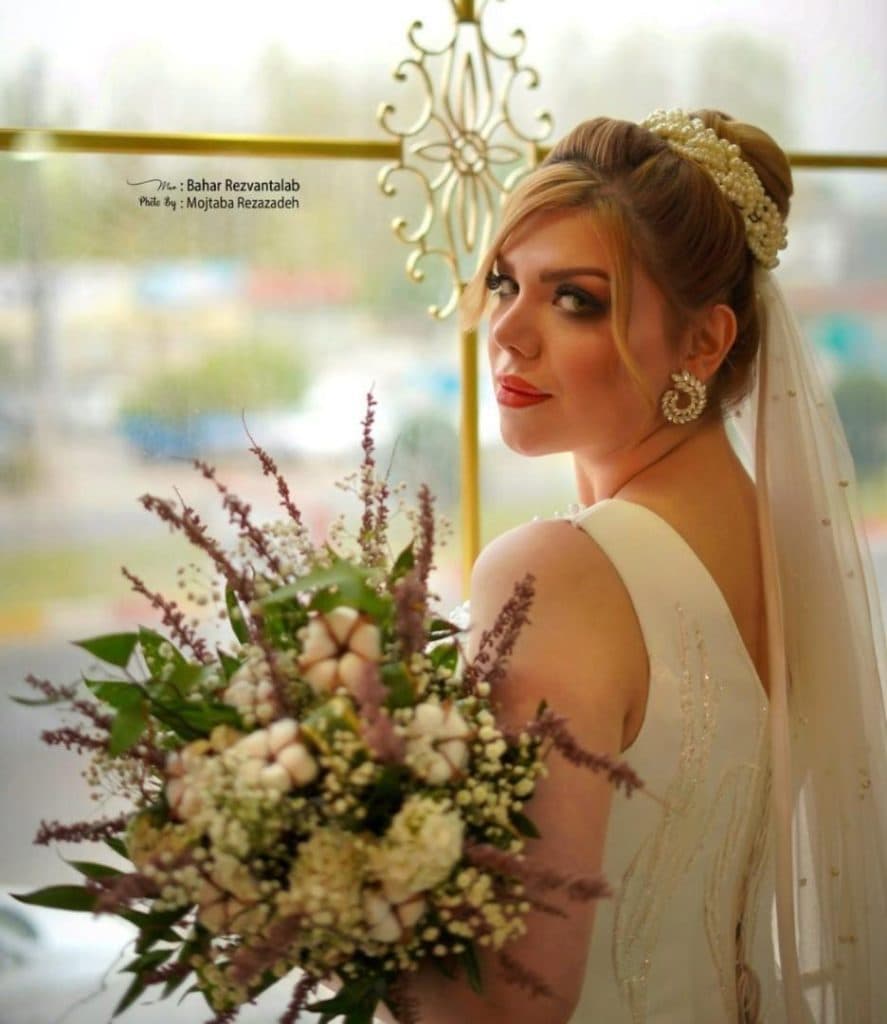 سالن زیبایی جانان در صومعه سرا