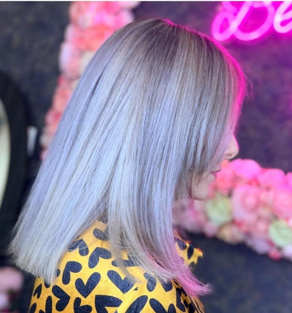 سالن زیبایی جانان در صومعه سرا