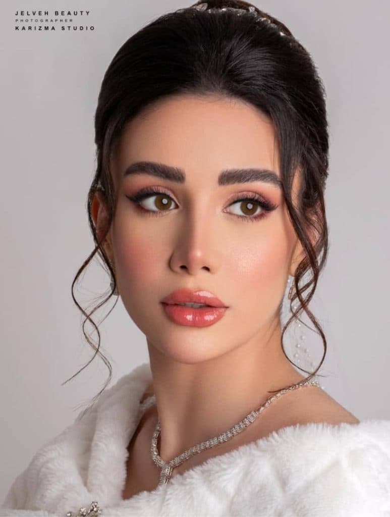 میکاپ آرتیست و متخصص گریم عروس جلوه بیوتی در گنبد کاووس