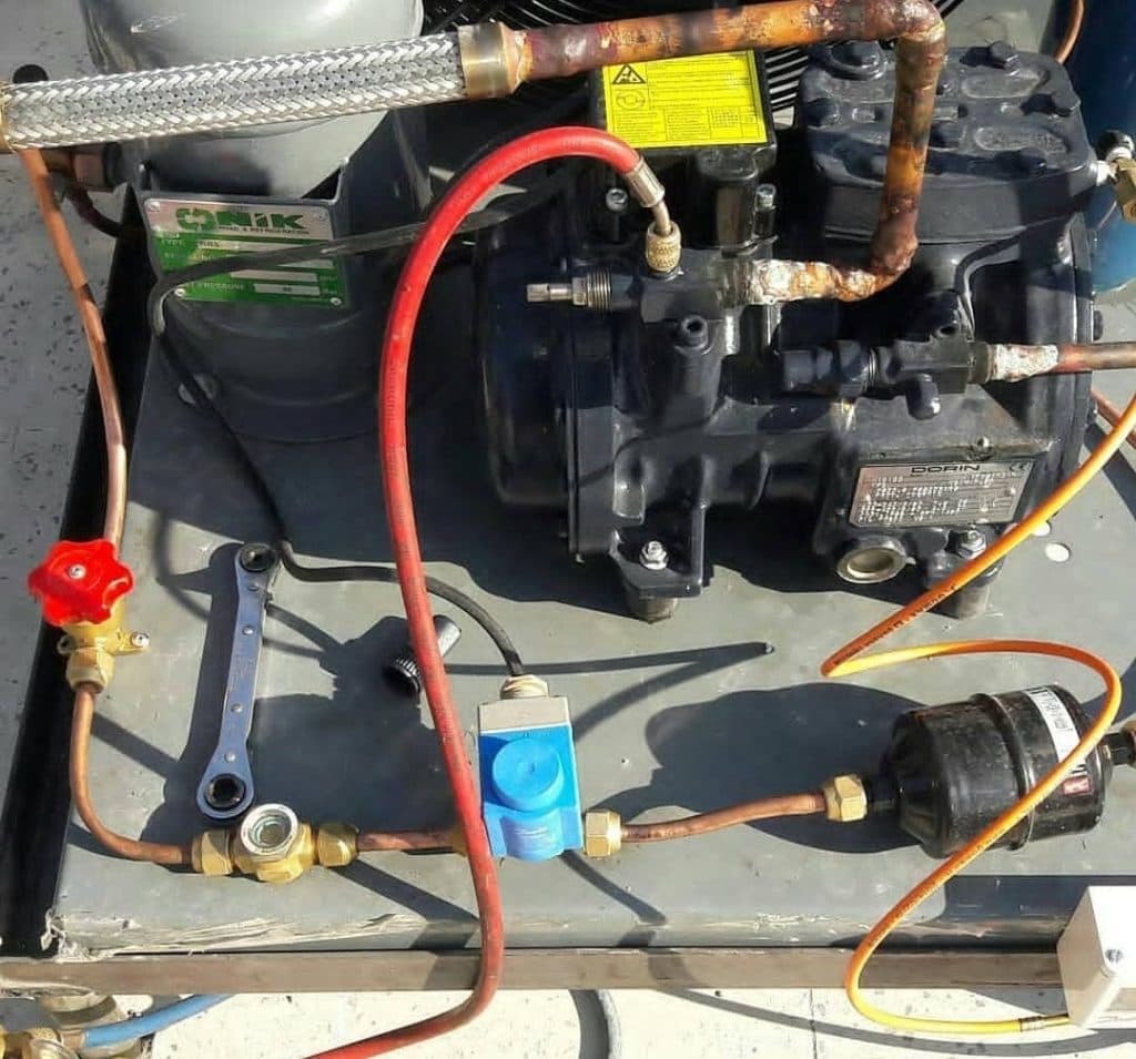 ساخت و اجرای دستگاه برودتی و سردخانه و چیلر مهرسان سرما در تهران