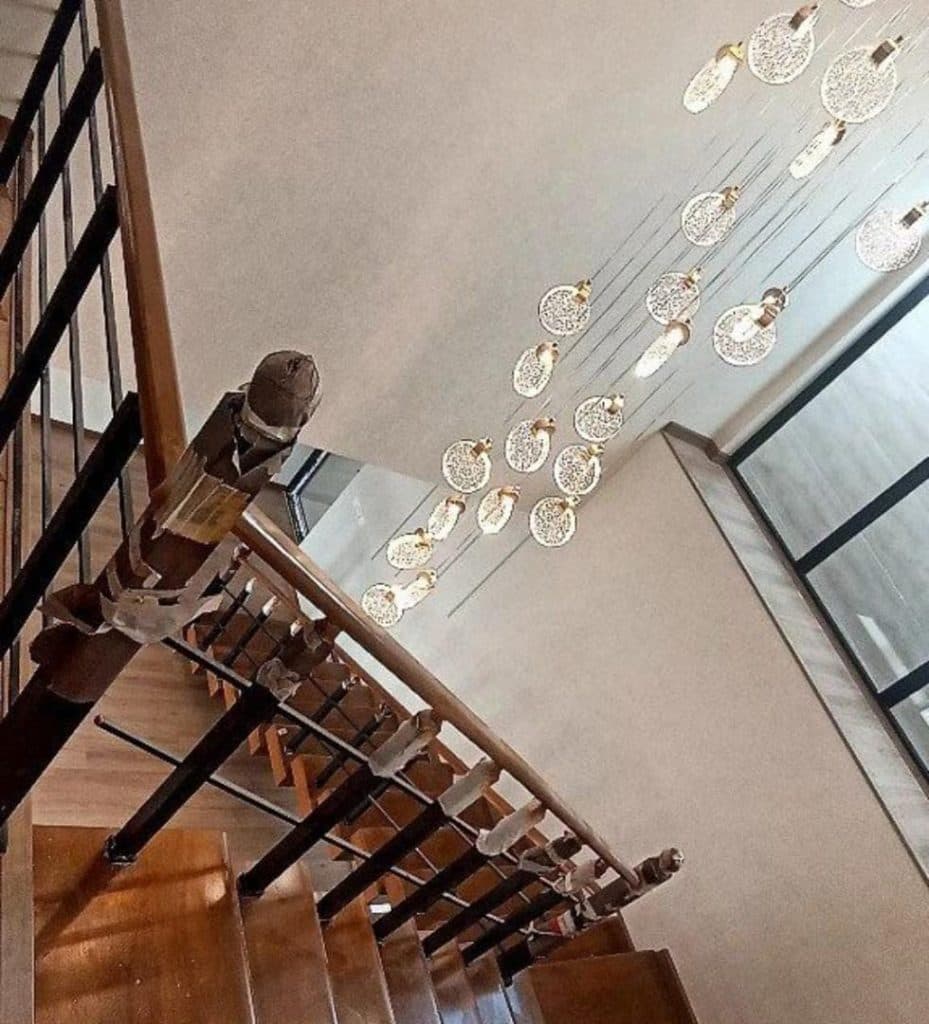 طراحی و ساخت پله گرد چوبی و پله حلزونی سعید در تبریز