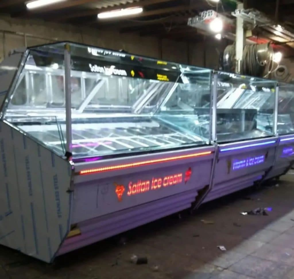 ساخت یخچال های فروشگاهی و قنادی عصرسرد در کرج