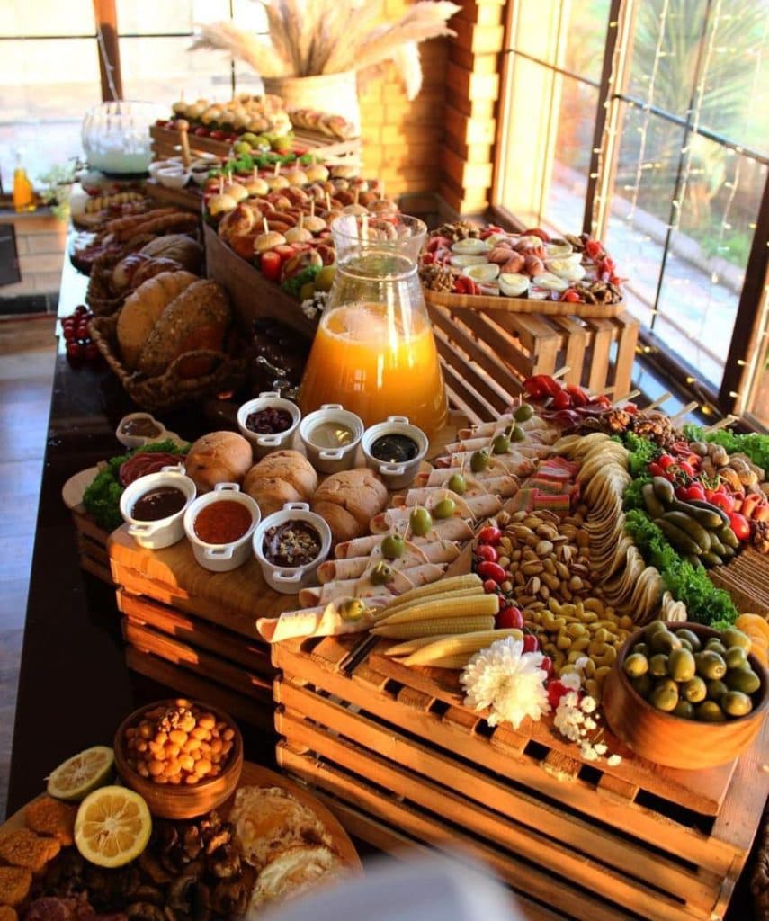 کافه رستوران ساحلی جزیره ارشیا شعبه دو در چمخاله لنگرود