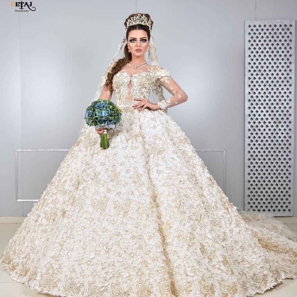 مزون لباس عروس رز سفید در قم