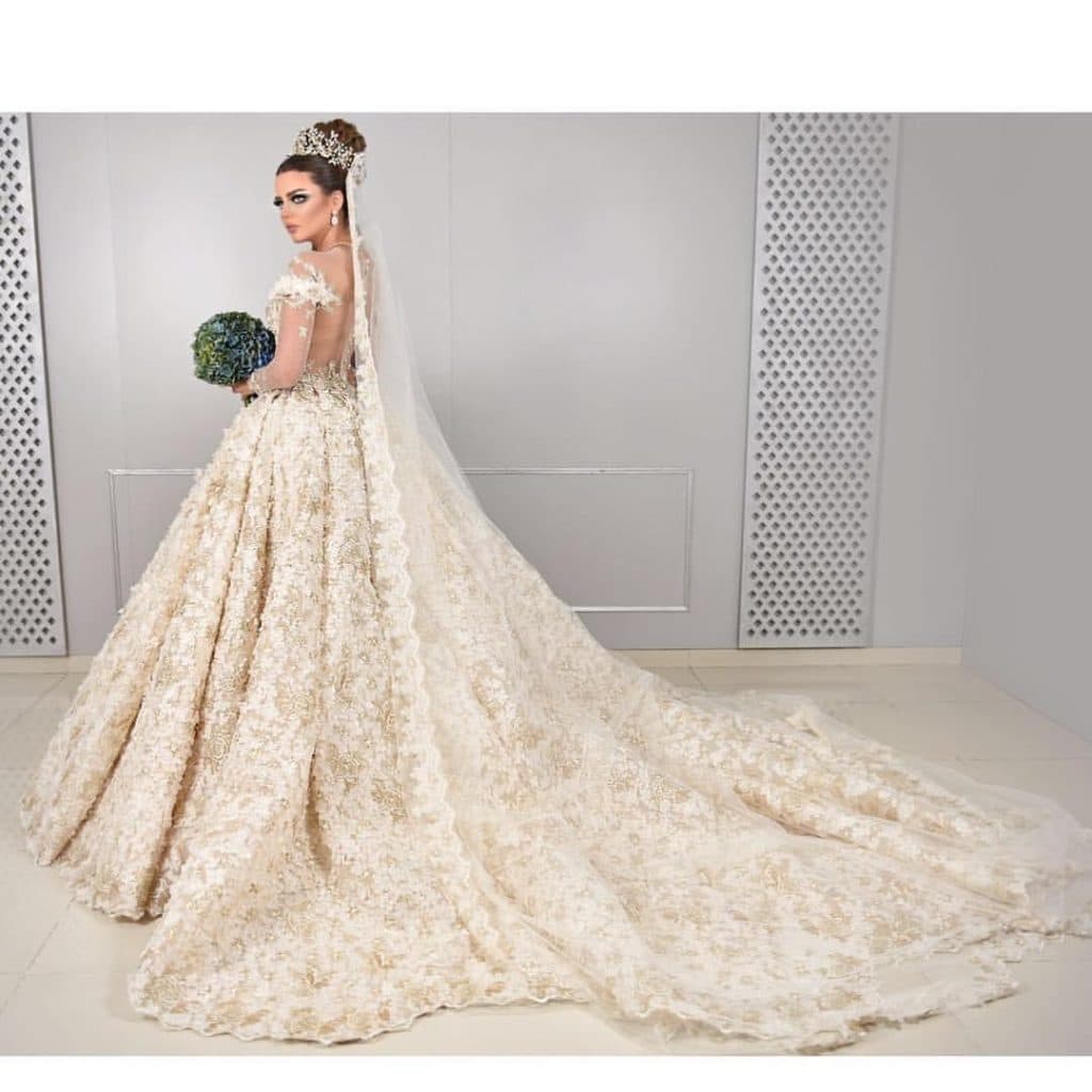 مزون لباس عروس رز سفید در قم