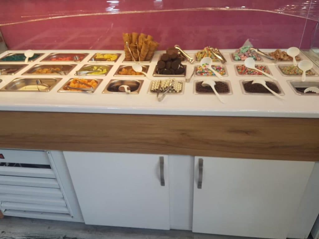 ساخت یخچال های صنعتی و فروشگاهی تاپینگ چکاد در کرج