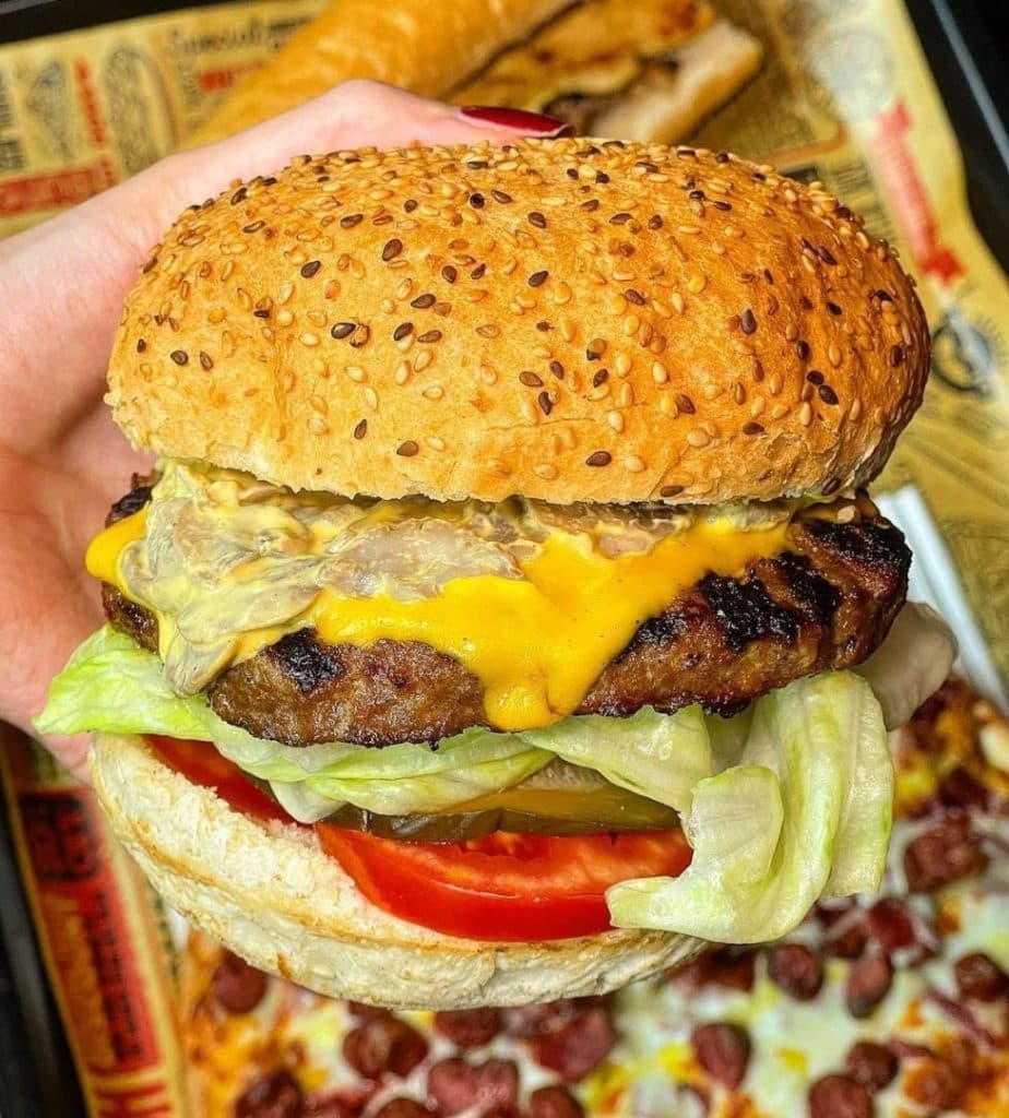 فست فود چترا در تبریز