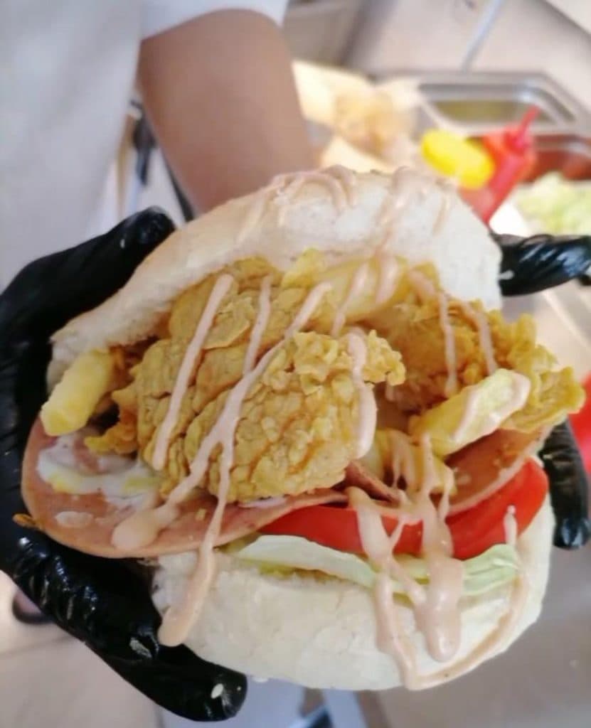 فست فود چترا در تبریز