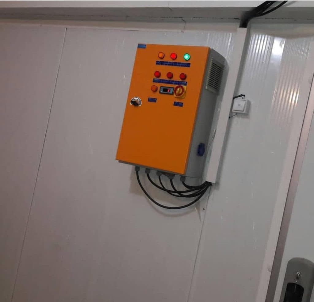 ساخت و اجرای دستگاه برودتی و سردخانه و چیلر مهرسان سرما در تهران