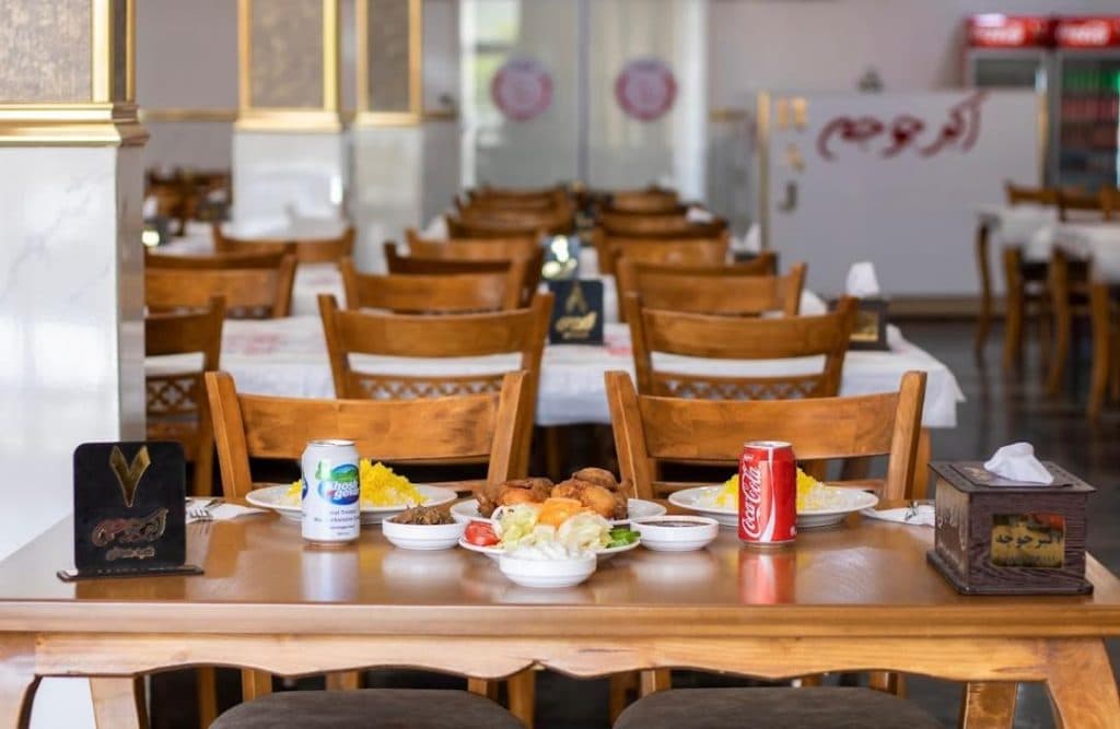 رستوران اکبر جوجه H.A.J در همدان