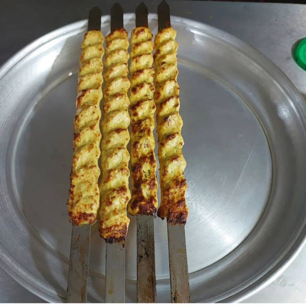 رستوران و سوئیت گل گندم در زرین رود خدابنده