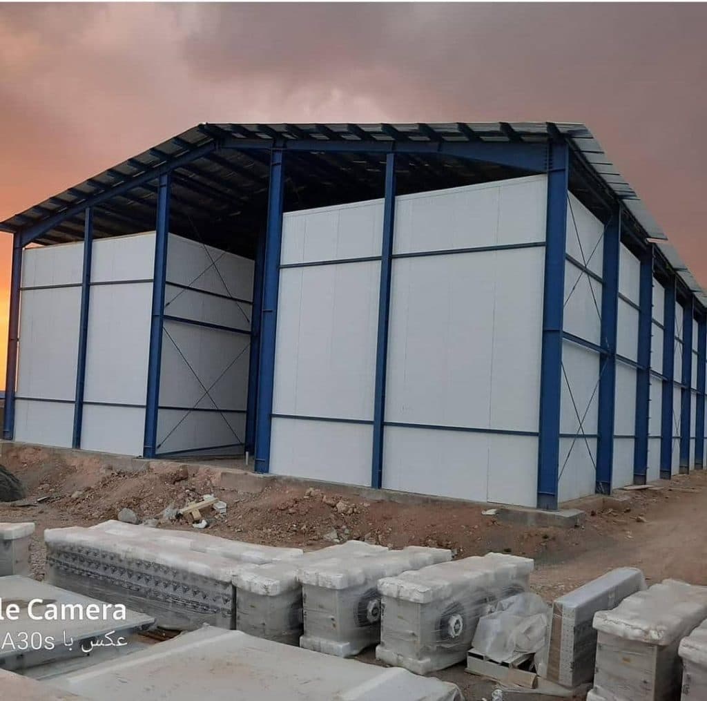 ساخت و نصب سردخانه های صنعتی و ساندویچ پنل TAV در زنجان