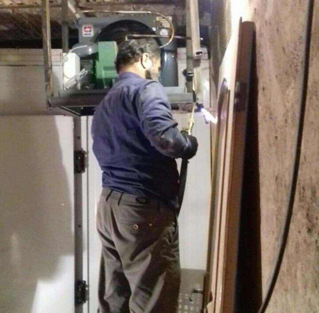 ساخت و اجرای دستگاه برودتی و سردخانه و چیلر مهرسان سرما در تهران