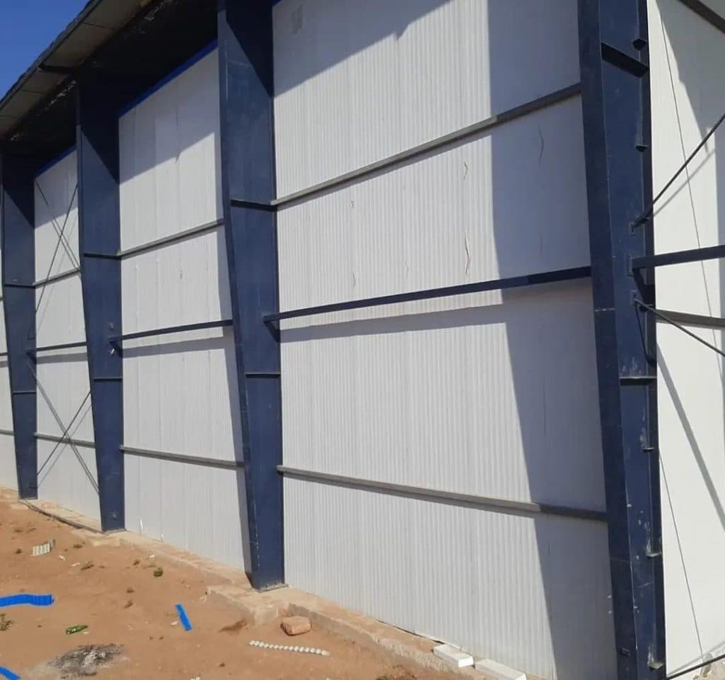 ساخت و نصب سردخانه های صنعتی و ساندویچ پنل TAV در زنجان