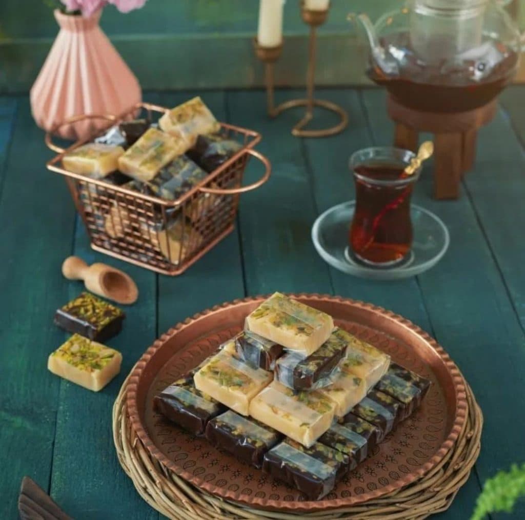 حلوا پزی پسران صداقت در تبریز