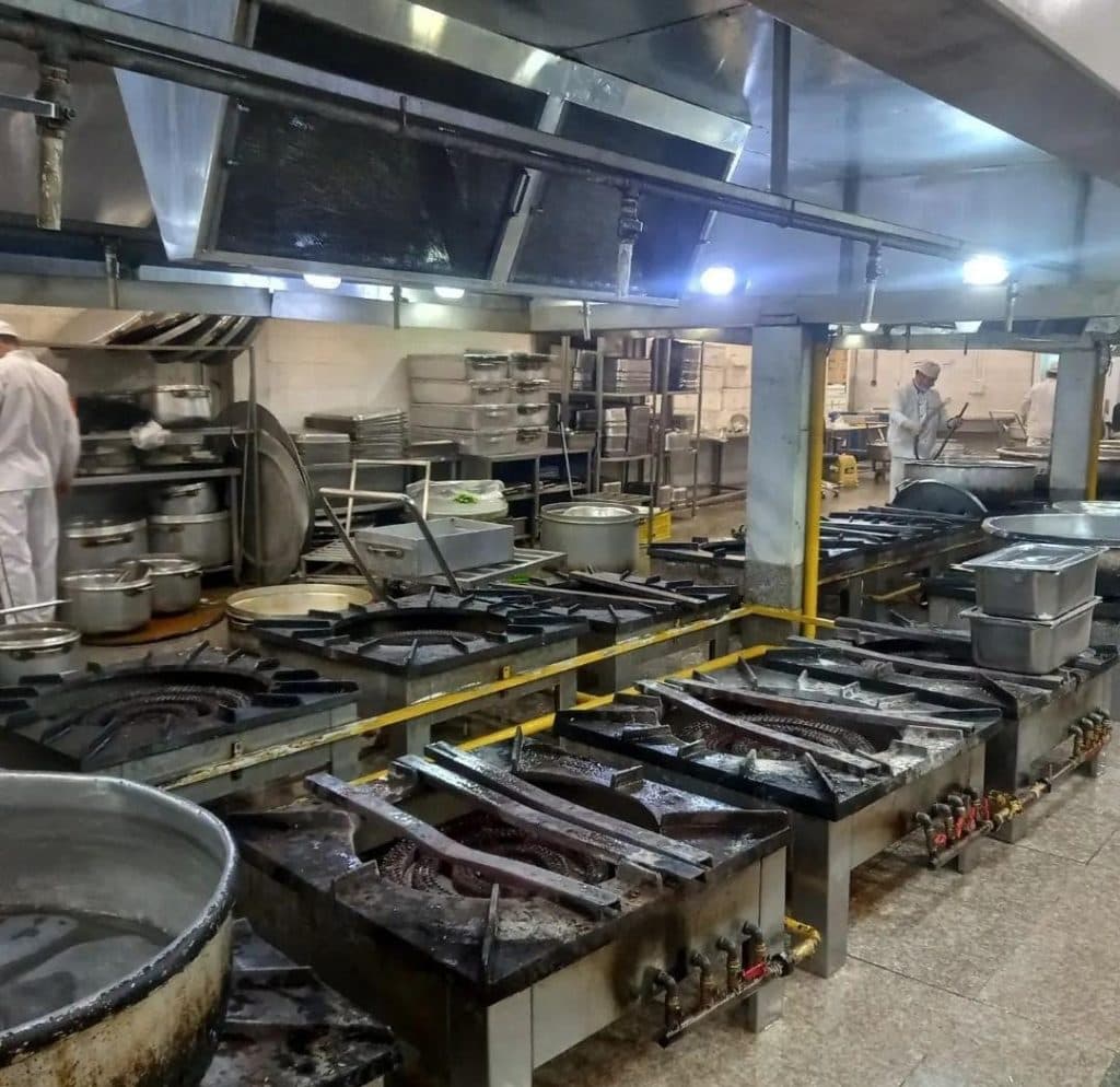 تعمیرات و نگه داری تجهیزات آشپزخانه صنعتی پایدار پکینگ در تهران
