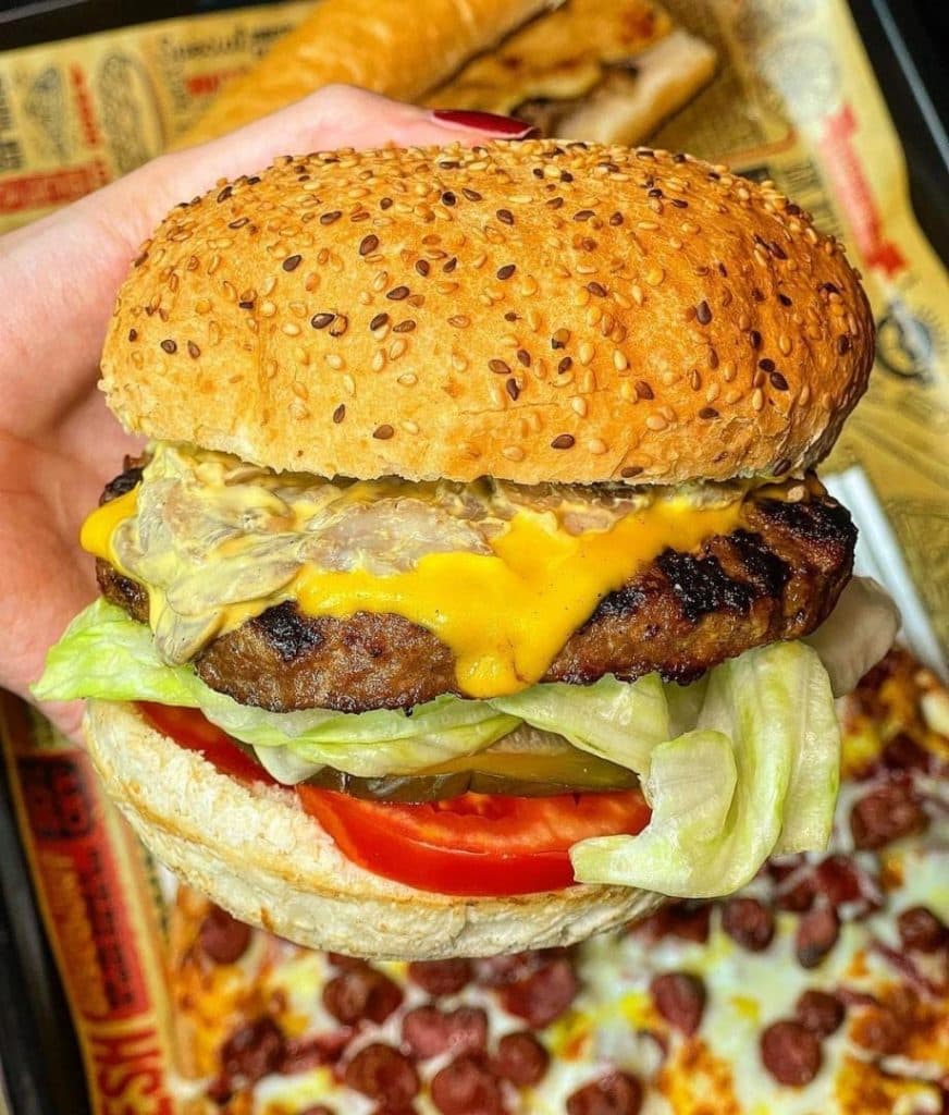 فست فود چترا در تبریز