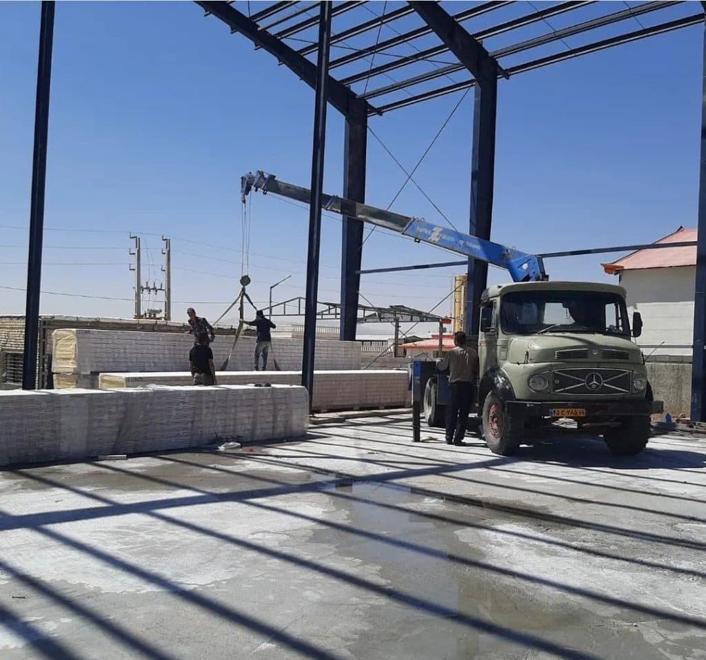 ساخت و نصب سردخانه های صنعتی و ساندویچ پنل TAV در زنجان