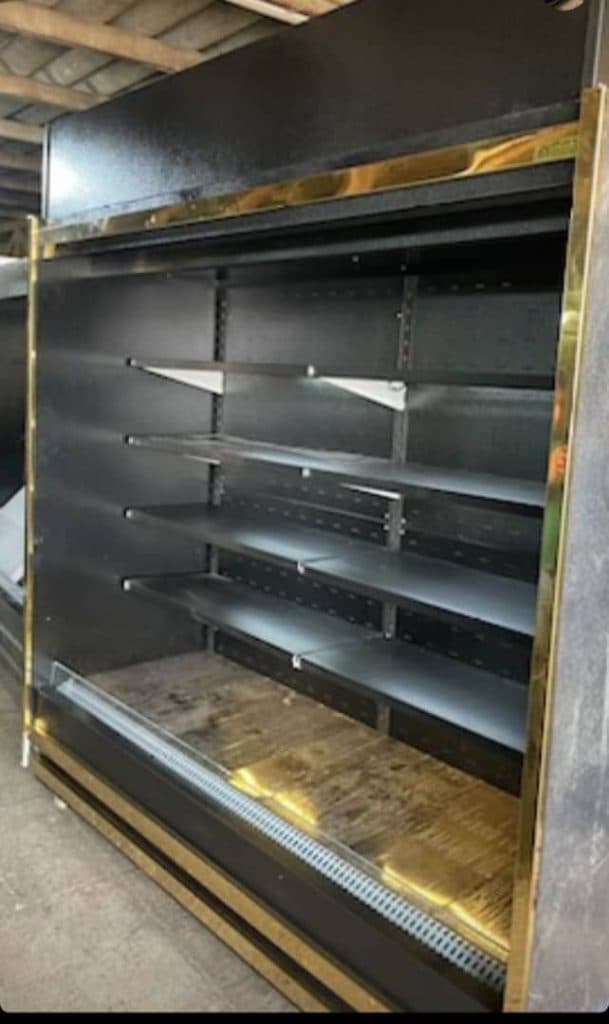 ساخت یخچال های صنعتی و فروشگاهی تاپینگ چکاد در کرج